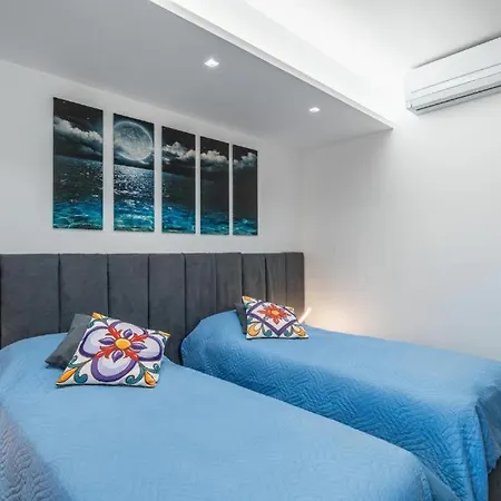 Апартаменти Luxury Penthouse Sea View With Terrace *