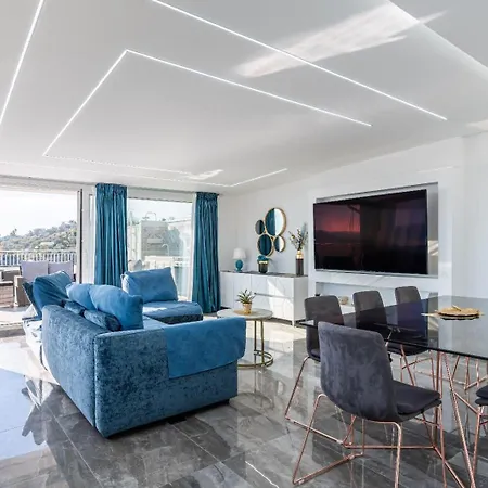 Luxury Penthouse Sea View With Terrace Апартаменти