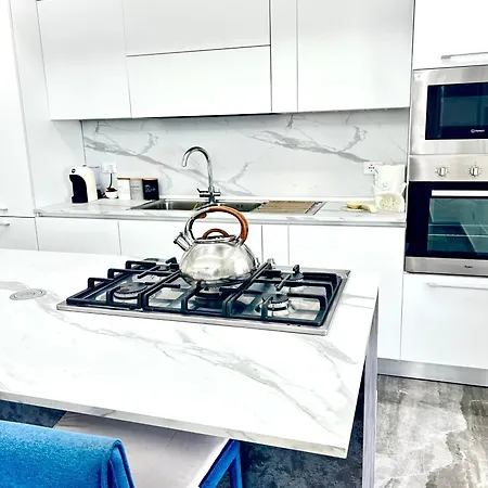 Luxury Penthouse Sea View With Terrace Джардіні-Наксос