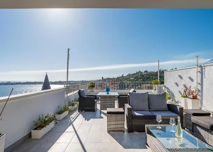 Luxury Penthouse Sea View With Terrace