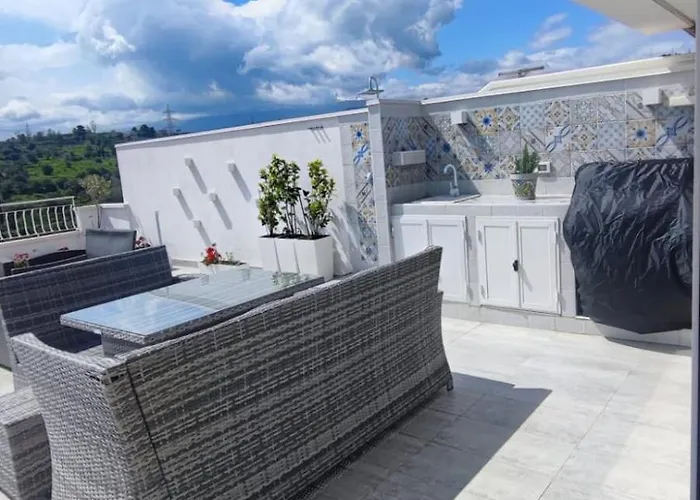 Luxury Penthouse Sea View With Terrace * Giardini Naxos