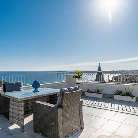 Luxury Penthouse Sea View With Terrace * Giardini-Naxos